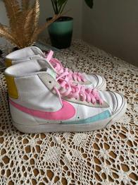 Nike Blazer Mid77