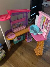 Barbie Haus Malibu und Barbie Camper mit Pool