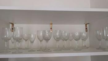 verschiedene Gläser zu verschenken