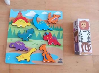 Holzpuzzle Dinosaurier und Stapelwürfel aus Holz