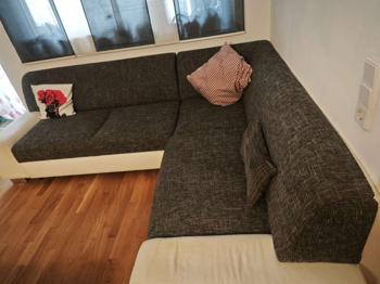 L-förmiges Sofa