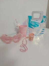 Rosafarbene Ausstattung Junggesellinnenabschied