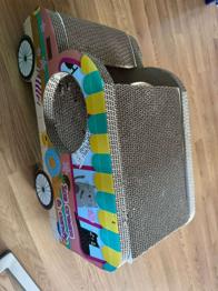 Kratzauto für Katzen