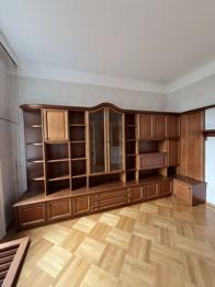 Wohnzimmerwand aus Echtholz