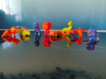 Kinder Joy Figuren Dinos