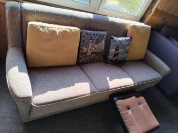 Couch mit Fussschemel